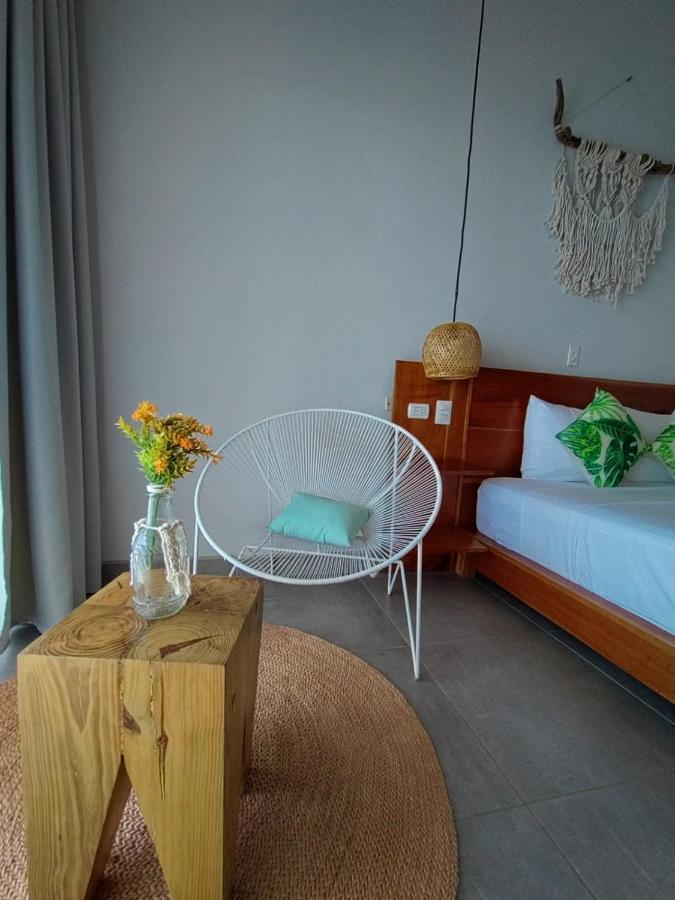 Alive Beach House Transito Buitenkant foto