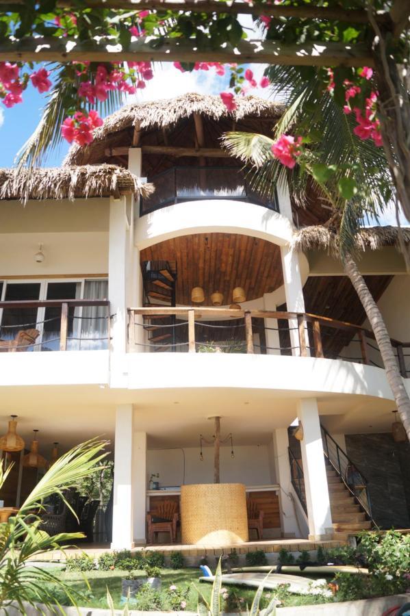 Alive Beach House Transito Buitenkant foto