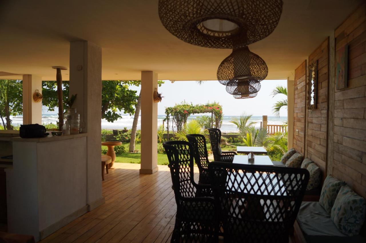 Alive Beach House Transito Buitenkant foto