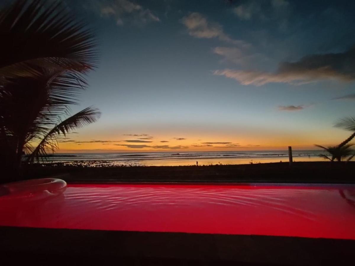 Alive Beach House Transito Buitenkant foto